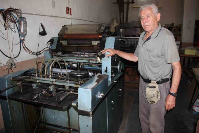 Asırlık Makineler Öksüz Kaldı