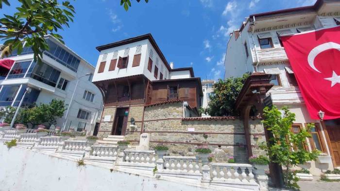 Macar Müzesine Macarlardan Çok Bulgar Geliyor