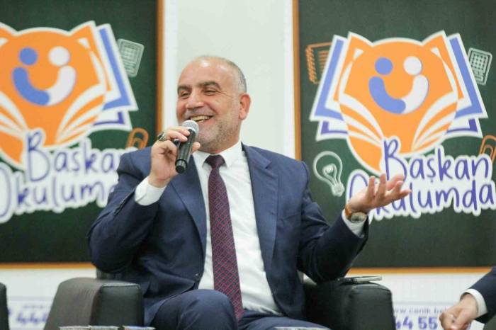 Başkan İbrahim Sandıkçı: “Öğrencilerimizin Daima Yanındayız”