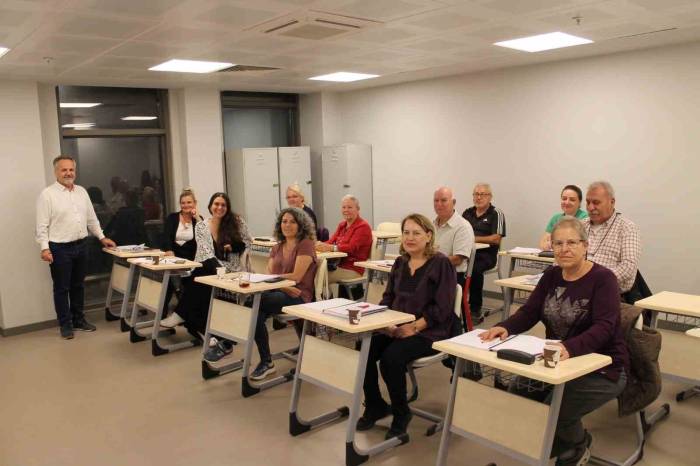 Seçuk’ta Dünya Dilleri İle Köprüler Kuruluyor