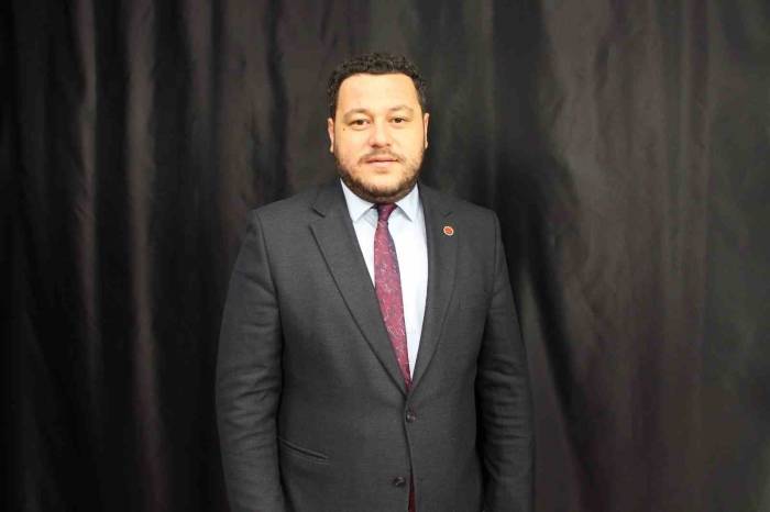 Ak Parti Ve Chp İl Başkanlarına Bolu Belediyesi ‘İzmarit Atma’ Cezası Kesti