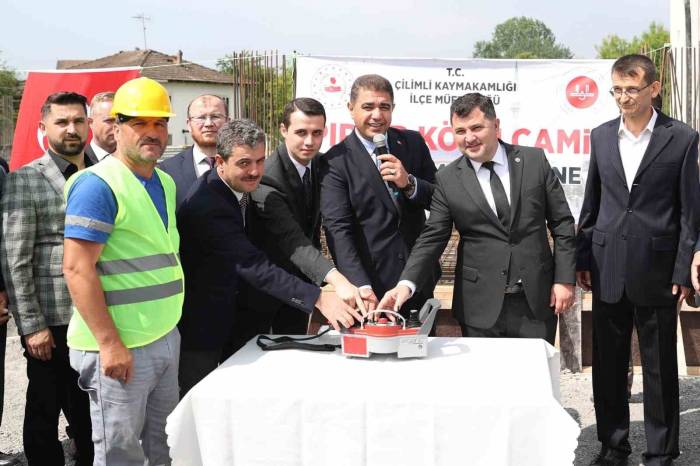 Deprem Sonrası Yıkılan Camiler Tek Tek Yapılıyor