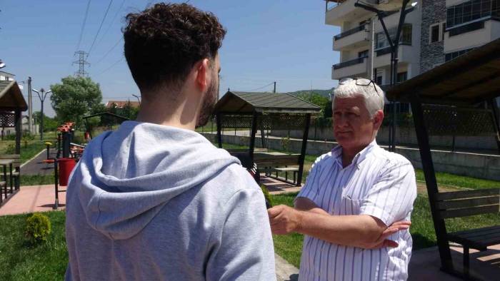 Borçlarını Ödemek İçin Telefonunu Satmak İstedi, Dolandırıldı