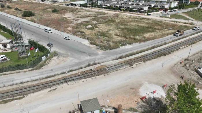 Muradiye’deki Hemzemin Geçit Sorunu Çözülüyor