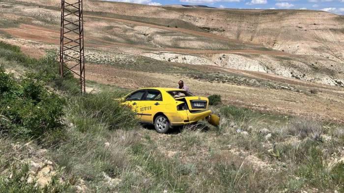 Arızalanan Kamyonetle İlgilenirken Canından Oldu