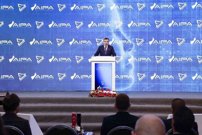 Cumhurbaşkanı Yardımcısı Yılmaz: “Yapay Zeka Çalışma Hayatını Derinden Etkileyecek”