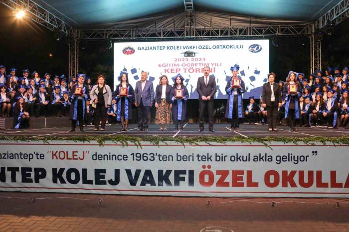 Gkv Özel Ortaokulu 60. Yıl Mezunlarını Uğurladı