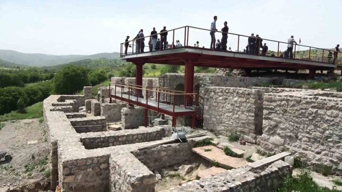 Hadrianopolis’teki Bin 600 Yıllık Roma Hamamı Cam Teras İle Korunuyor