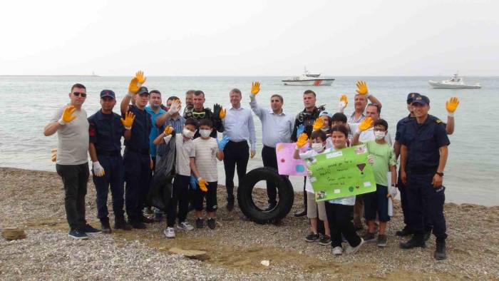 Mersin’de Deniz Altında Ve Sahilde Çevre Temizliği Yapıldı