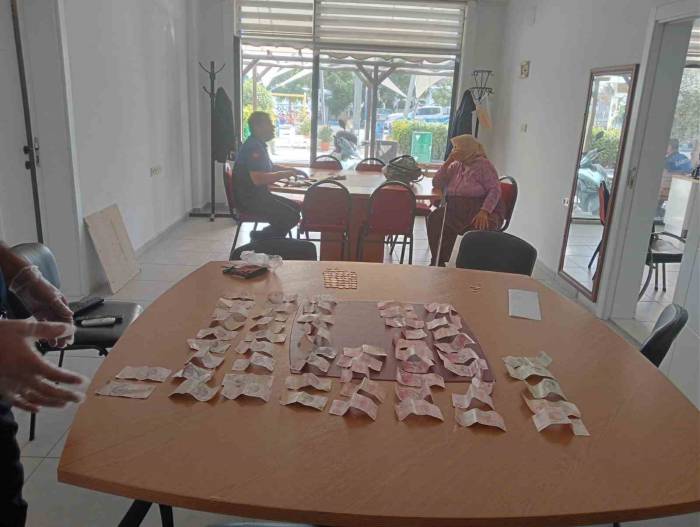 Dilencilere Yönelik Operasyonda 9 Bin 800 Tl’ye El Konuldu