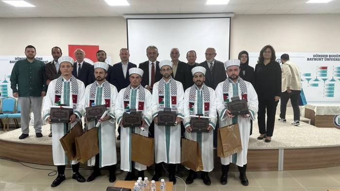 6 Hafız İcazetlerini Düzenlenen Merasimde Aldı