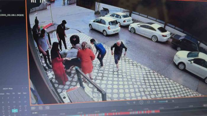 Ankara’da Sele Kapılan 2 Çocuk Hareket Halindeki Ve Park Halindeki Araçların Altına Sıkıştı