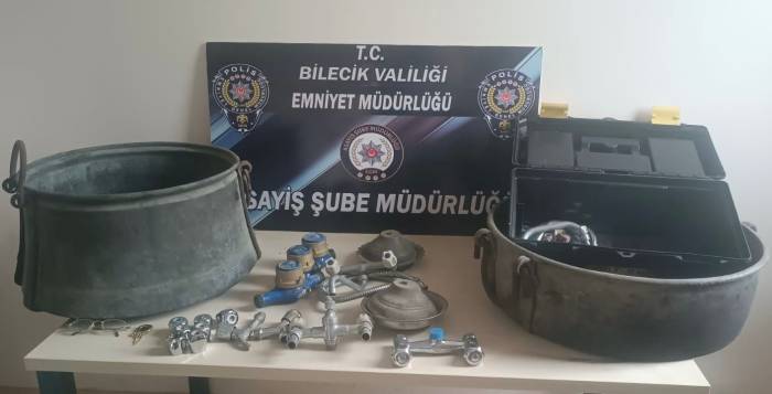 Hırsızlık Yapmak İsteyen Şüpheliler Olay Yerinde Yakalandı