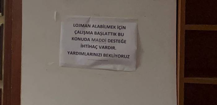Ev Olmadan Gelmem Diyen Müezzine Çareyi Cemaatte Aradılar