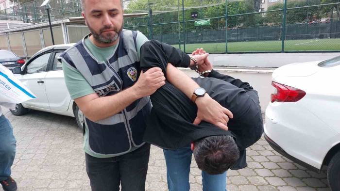 Katilin Kaçmasına Yardım İddiasına Gözaltı
