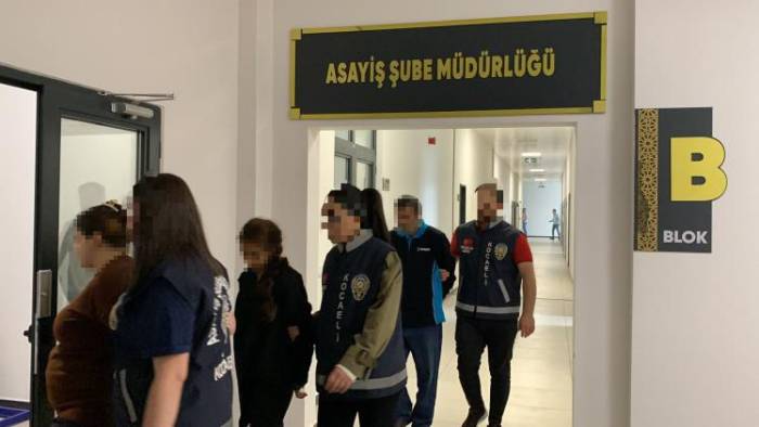 Evden 300 Bin Tl’lik Hırsızlığa Karışan 3 Şüpheli Yakalandı