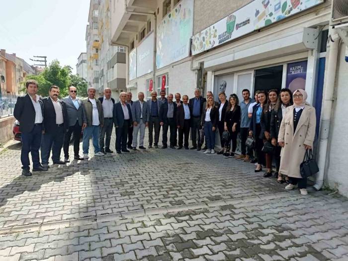 Muhtarlar Odunpazarı Belediyesi’nin Birimlerini Gezdi