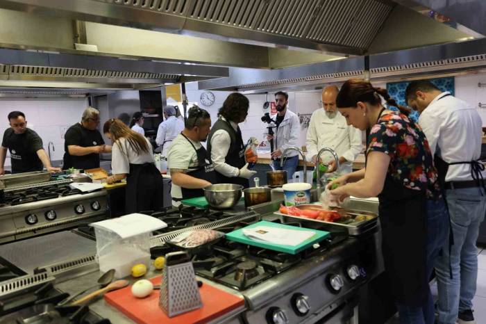 Kapadokya’da Rehberler, Türk Mutfağını Da Anlatacak