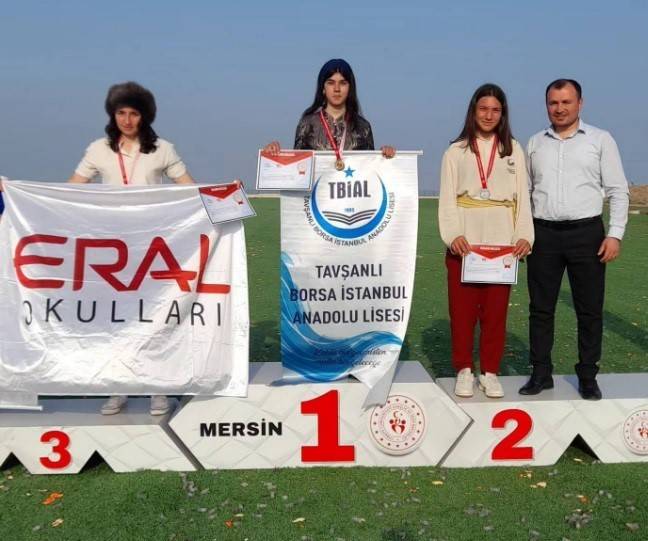 Tavşanlı Borsa İstanbul Anadolu Lisesi, Okul Sporları Geleneksel Türk Okçuluğu Türkiye Birinciliği’nde Şampiyon Oldu