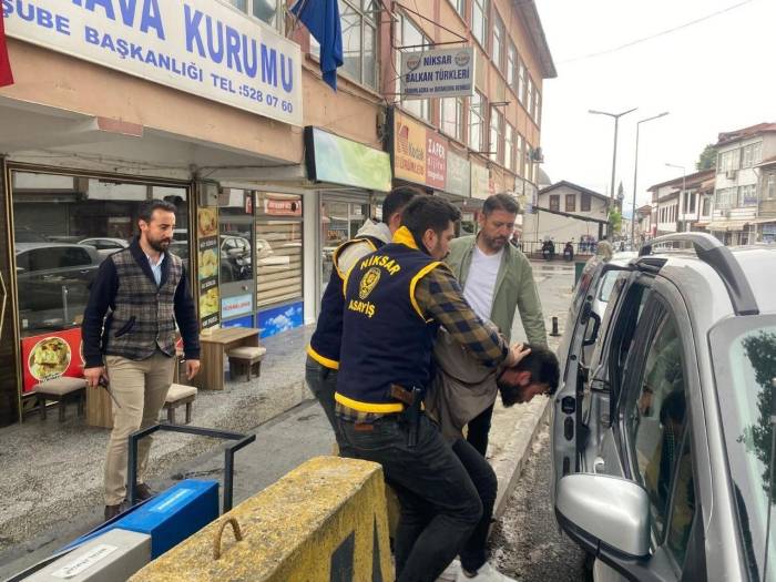 Yaşlı Adamı Dolandıran Şüpheliyi Polis Kıskıvrak Yakaladı
