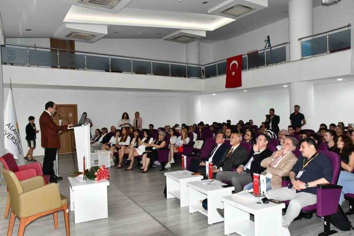 Bilim İnsanları Alanya’da Mimarlık Ve Kentsel Tasarımı Konuştu