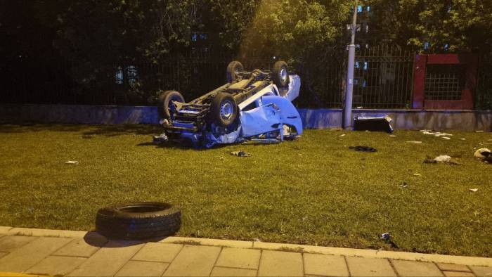 Kaza Yapan Araçlar Takla Attı, Ortalık Savaş Alanına Döndü: 3 Yaralı