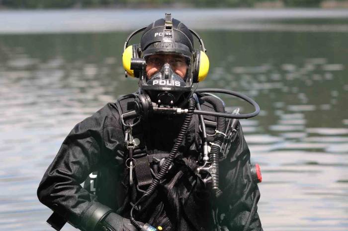 Su Altına Gizlenmiş Suçlar Türk Polisinin ‘Kurbağa Adamları’ İle Aydınlanıyor