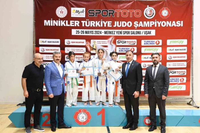 Minikler Türkiye Judo Şampiyonası Uşak’ta Başladı