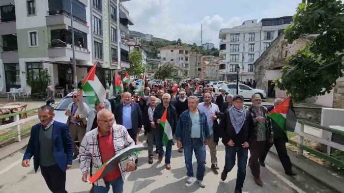 Yalova Esenköy’de ’soykırıma Hayır’ Yürüyüşü