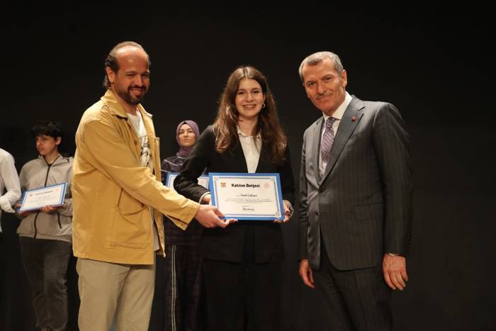Zeygem Atölyelerini Başarıyla Tamamlayan Gençler Sertifikalarını Aldı
