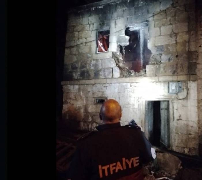 Bayburt’ta Çıkan Ev Yangınında 1 Kişi Hayatını Kaybetti