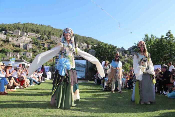 Fethiye’de Geçmişin İzleri Günümüz Modasıyla Buluştu