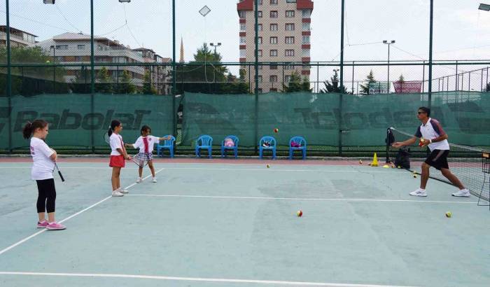 Keçiören Belediyesi’nin Yaz Spor Okulu Kayıtları Başlıyor