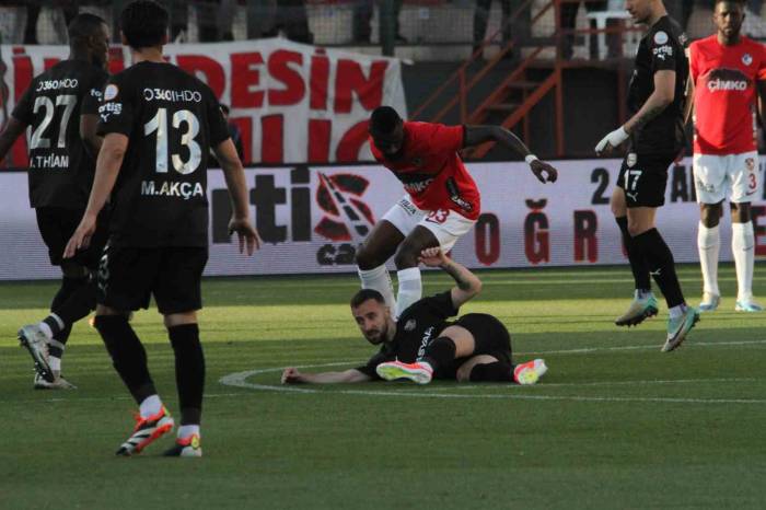 Trendyol Süper Lig: Pendikspor: 0 - Gaziantep Fk: 1 (İlk Yarı)