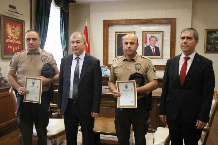 Tarihi Eser Kaçakçılığını Engelleyen Bekçilere Başarı Belgesi