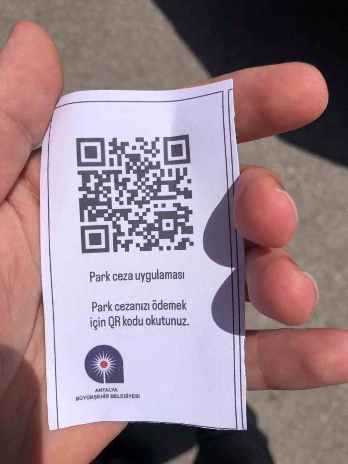 ‘Park Cezası Uygulaması’ Yazılı Kağıtla Dolandırıcılık