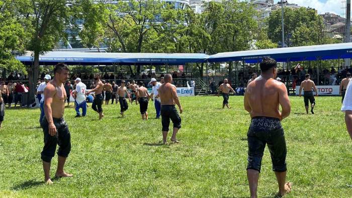 Kağıthane’de Ata Sporu Yağlı Güreş Müsabakaları Düzenlendi