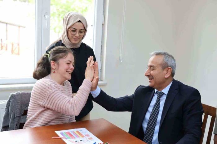 Özel Öğrenciler Kurslarla Yeteneklerini Keşfediyor