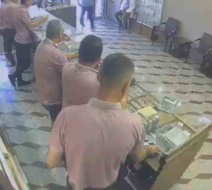 “Çok Güvenmiştim, En Son Aklımıza Gelecek Elemandı” Dediği Çalışanı 1 Milyon Tl’lik Vurgun Yaptı