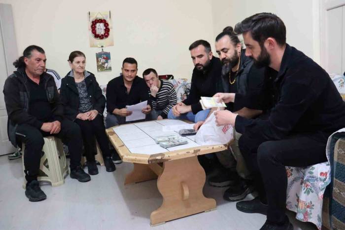 ’istihbaratçı Polisim’ Yalanıyla Iraklı Aileyi Yaklaşık 2,3 Milyon Lira Dolandırdı, Gerçek Polise Yakalandı