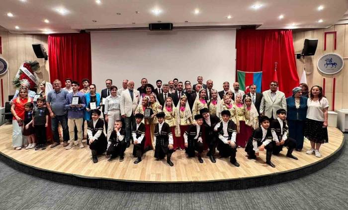 Azerbaycan’ın Bağımsızlığının 106. Yıldönümü İzmir’de Kutlandı