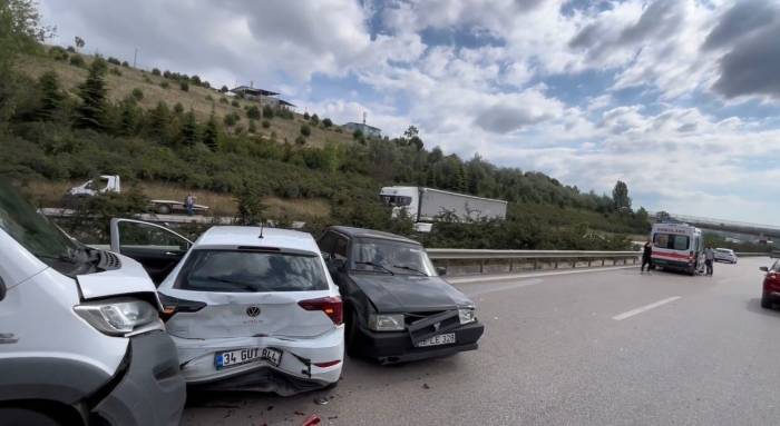 Bursa’da Otobanda Zincirleme Kaza