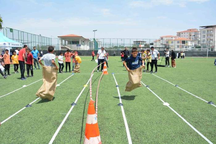 Malatya’da 77’den 7’ye Geleneksel Çocuk Oyunları Şenliği Düzenlendi