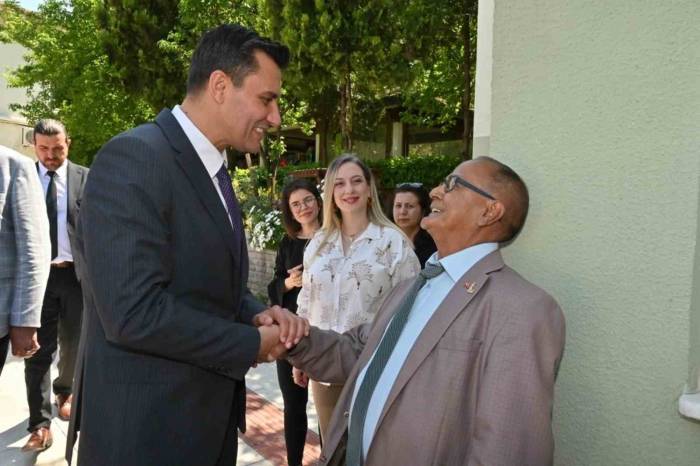 Huzurevi Sakinleri Başkan Zeyrek’e Teşekkür Etti