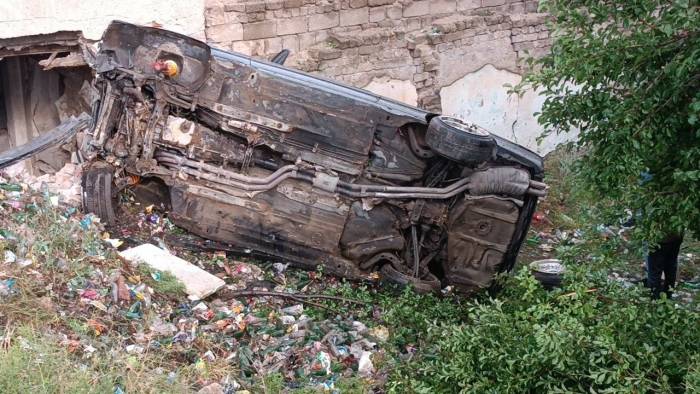 Takla Atan Otomobil Hurdaya Döndü: 3 Yaralı