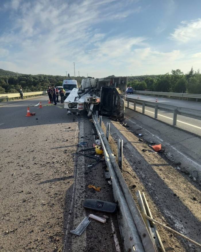 Balıkesir’de Beton Mikseri Devrildi: 1 Ölü, 1 Yaralı
