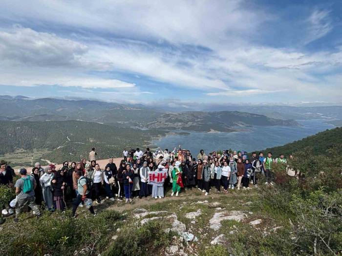 Öğrencilerden Şahinkaya Kanyonu Gezisi