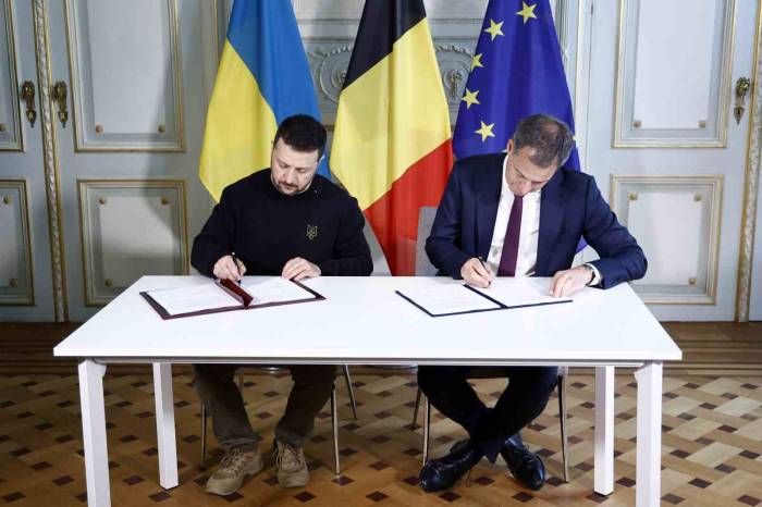 Belçika’dan Ukrayna’ya 30 Adet F-16 Savaş Uçağı