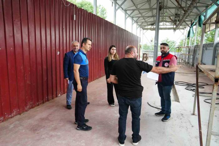Kurban Satış Ve Kesim Yerleri Kontrol Ediliyor