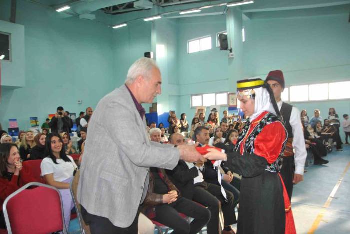 Eleşkirt’te Gençlik Konseri Beğeni Topladı